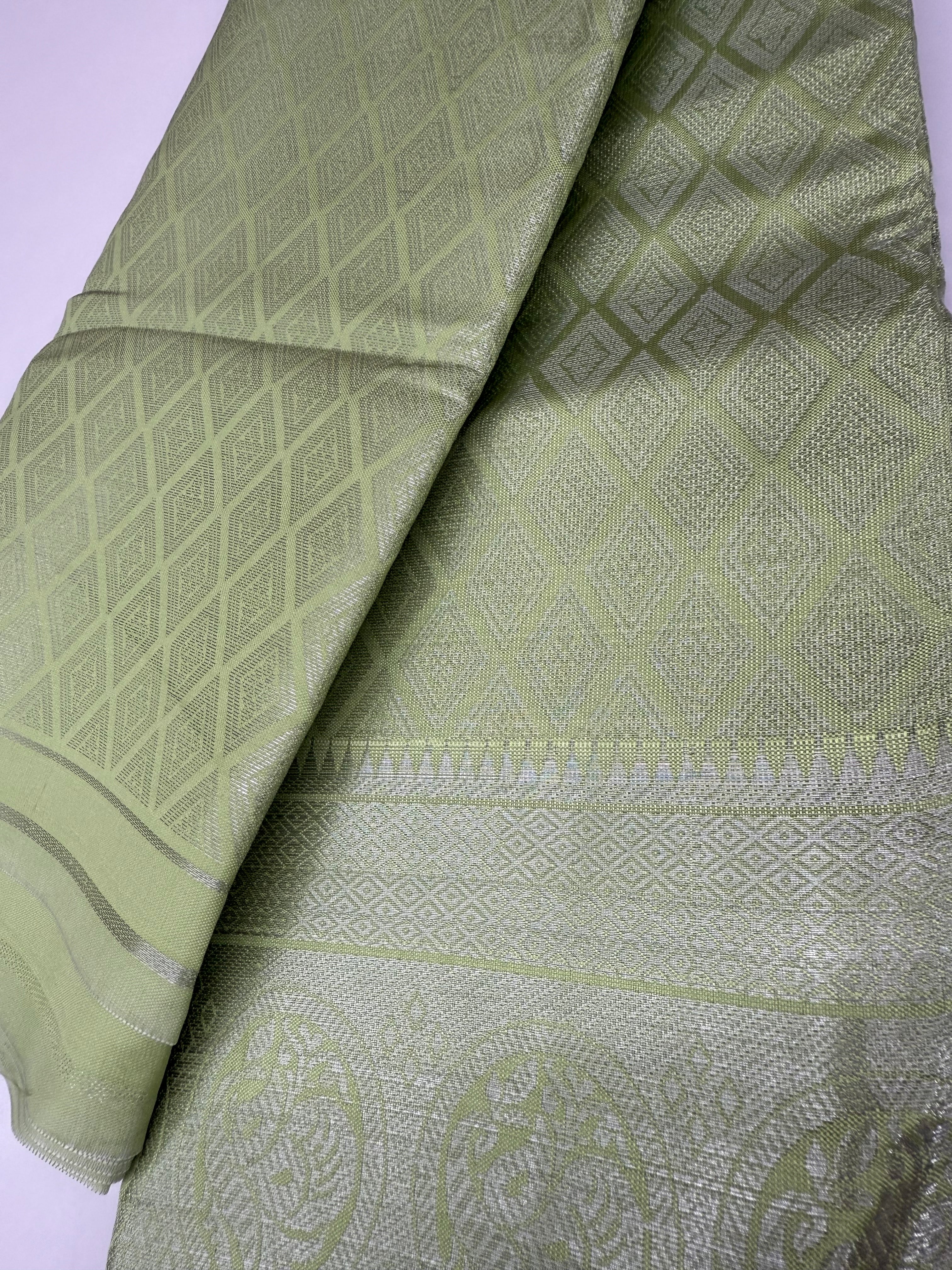 Jacquard Silver Zari saree