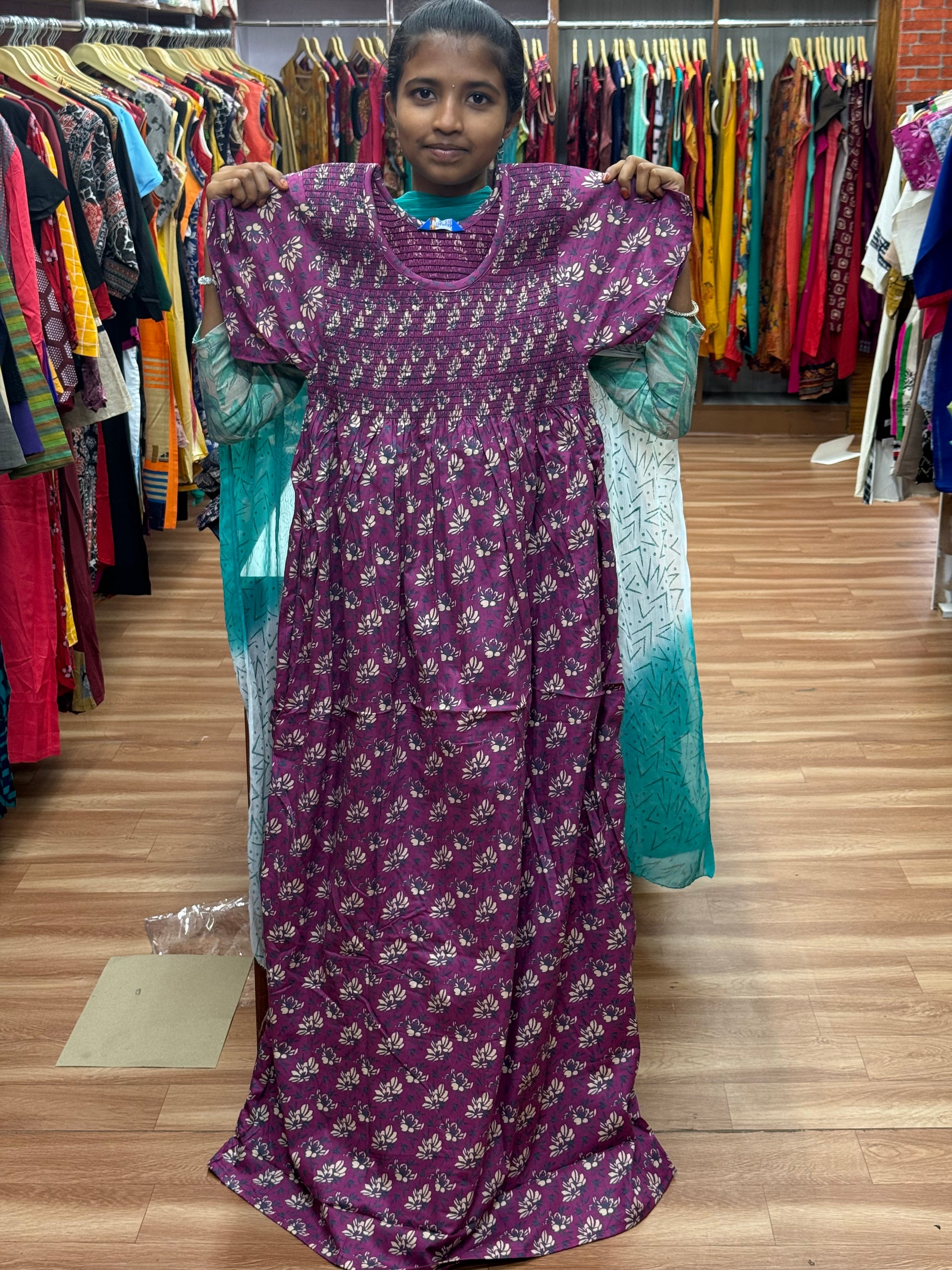 Smocking Nighty  (XL)