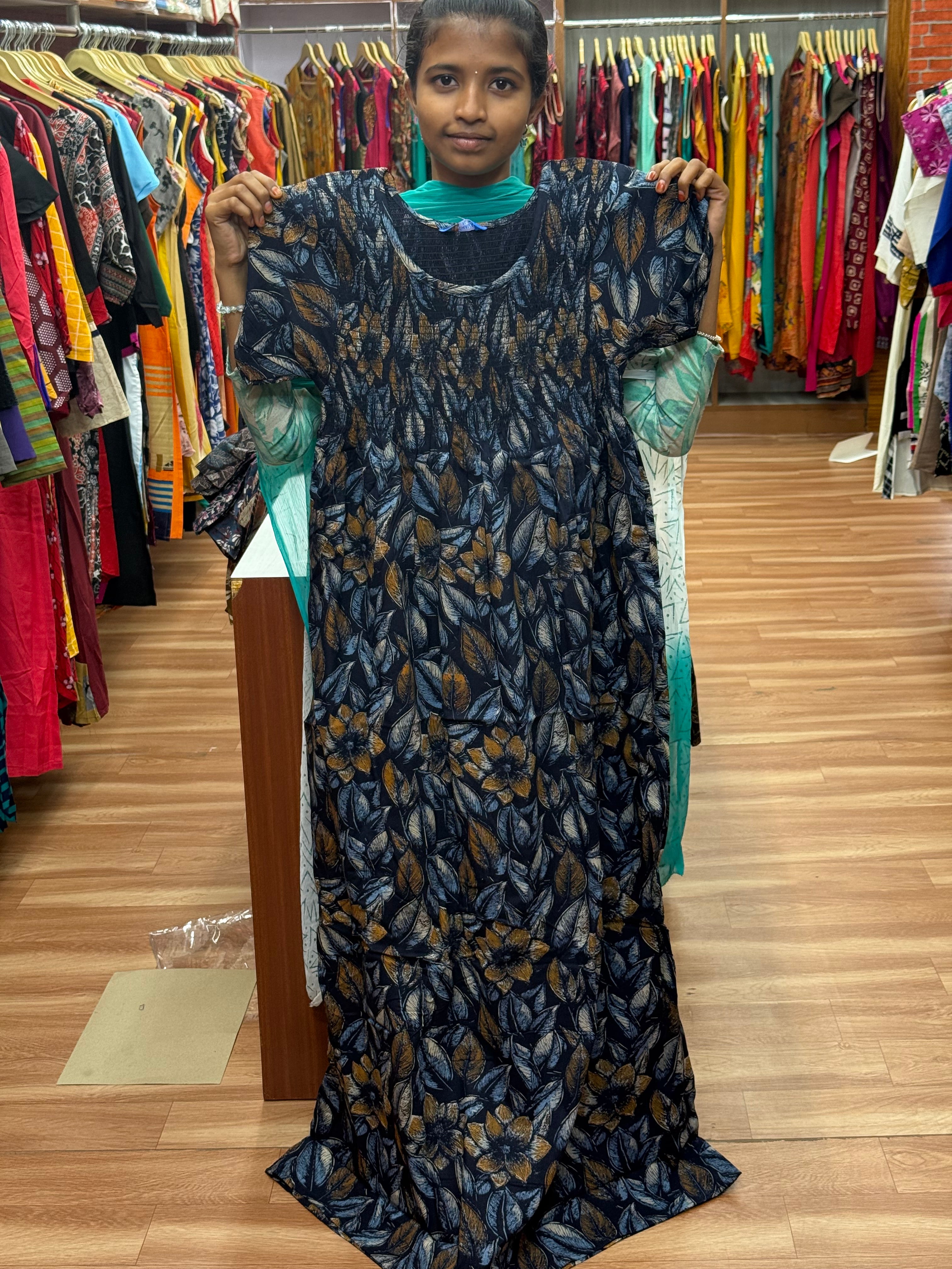Smocking Nighty  (XL)