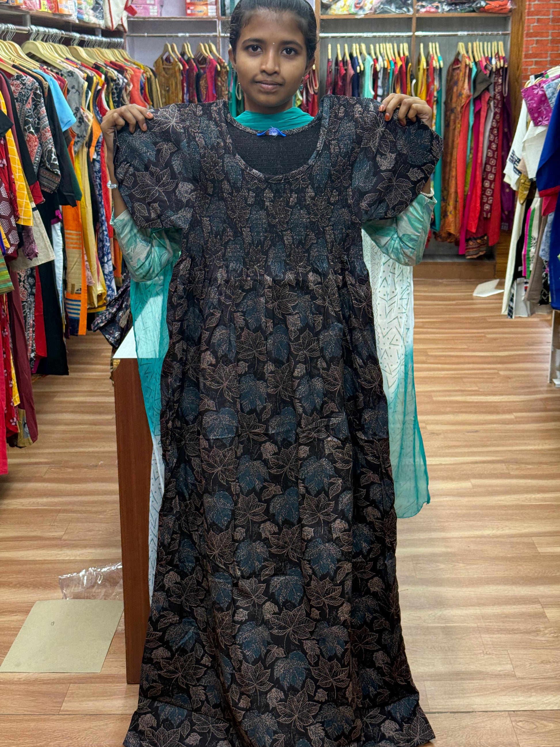 Smocking Nighty  (XL)