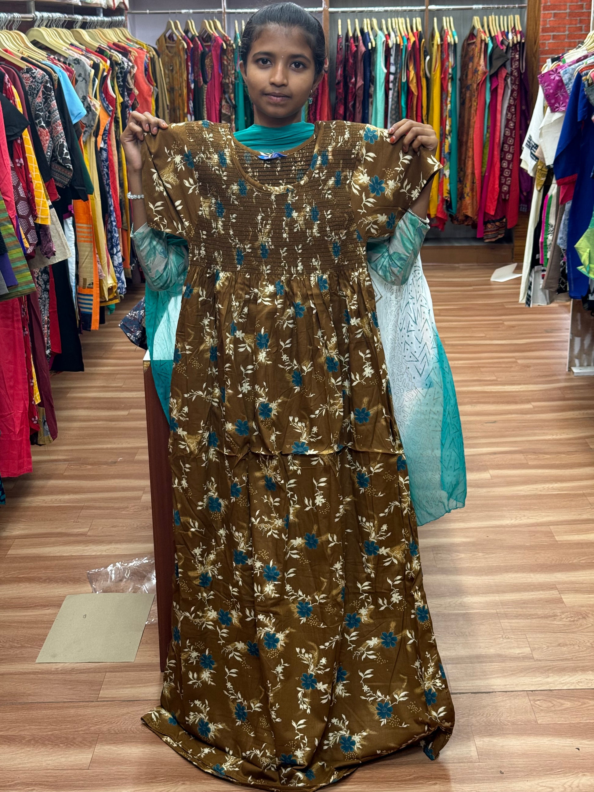 Smocking Nighty  (XL)