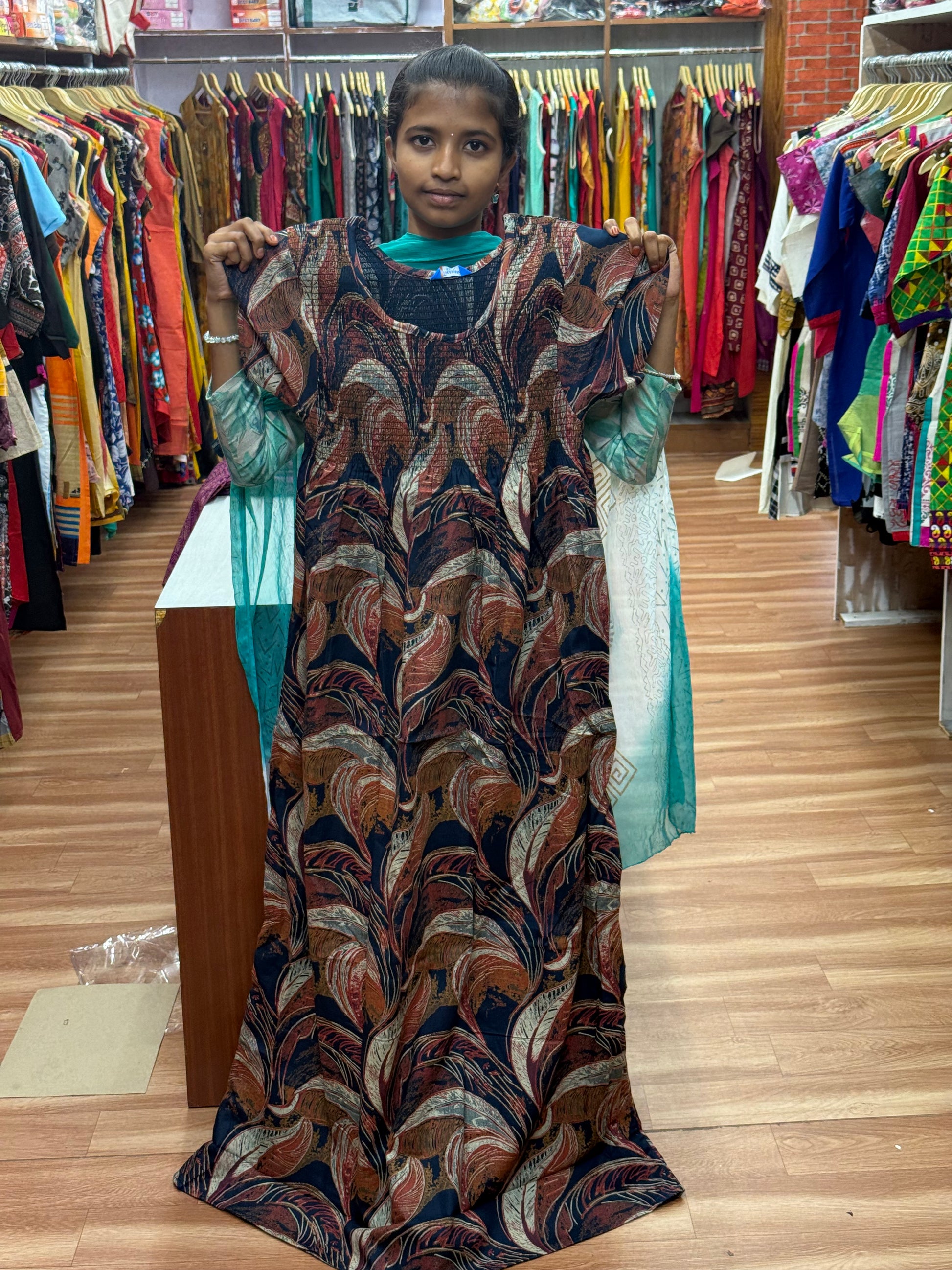Smocking Nighty  (XL)