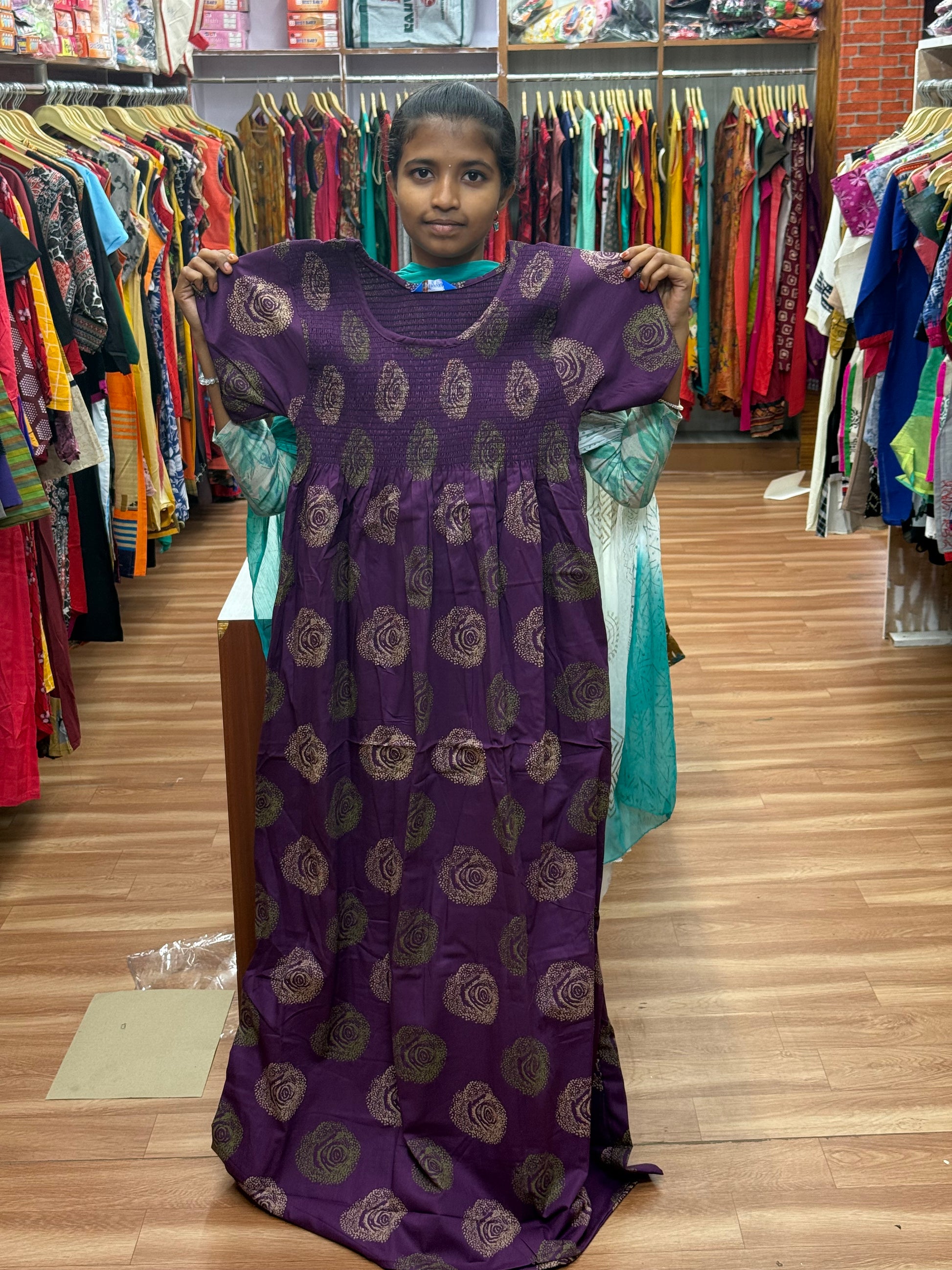 Smocking Nighty  (XL)