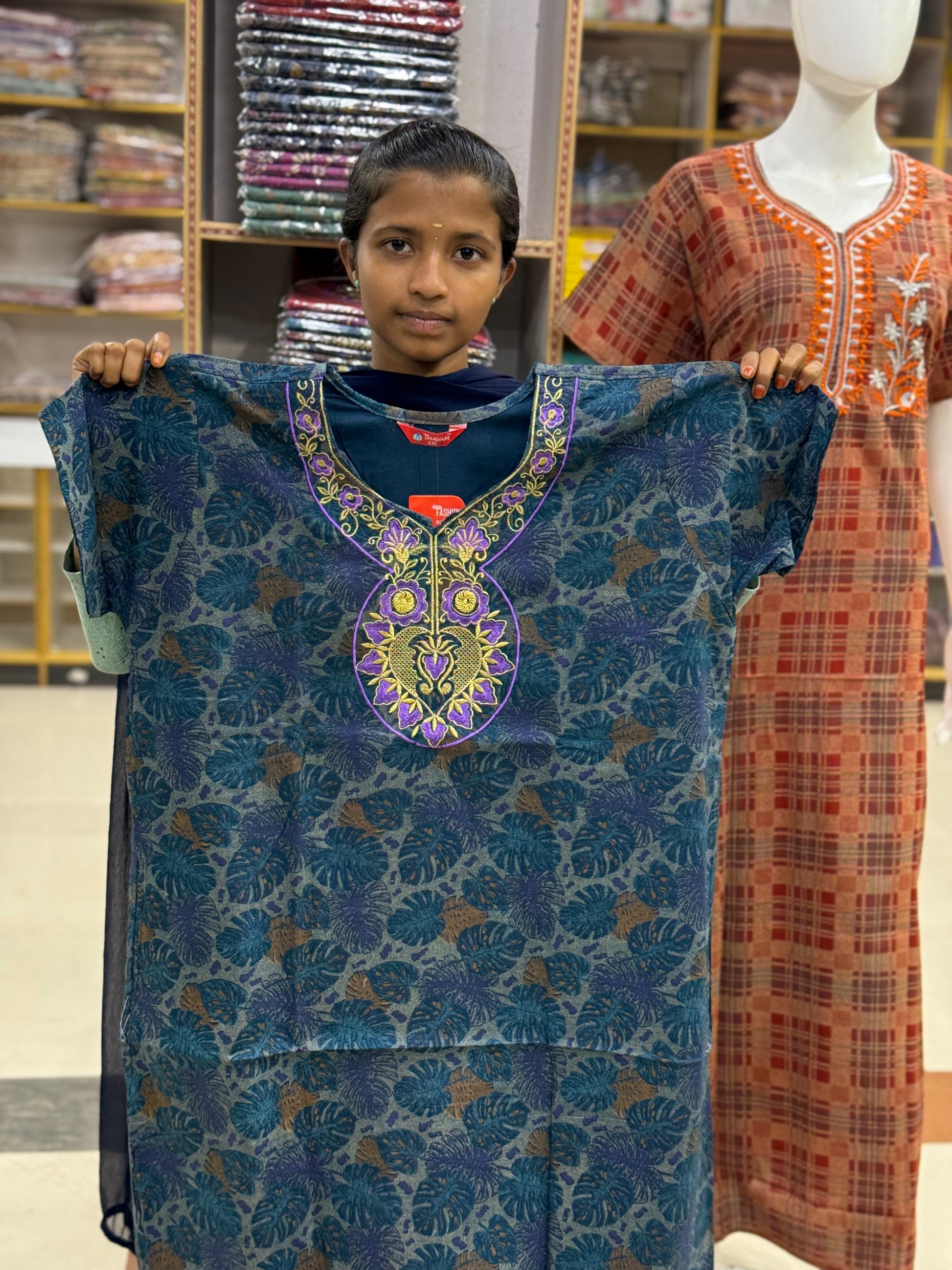 Embroidery Nighty  (XL,XXL)