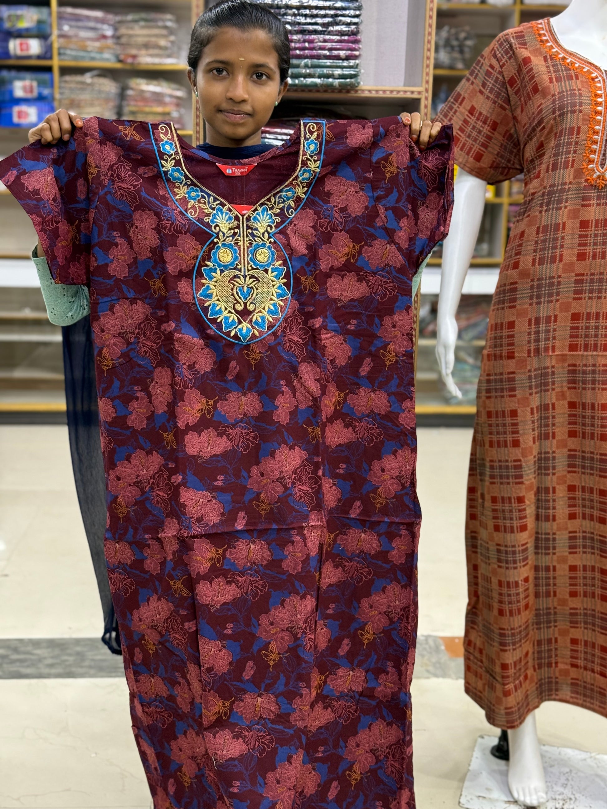 Embroidery Nighty  (XL,XXL)